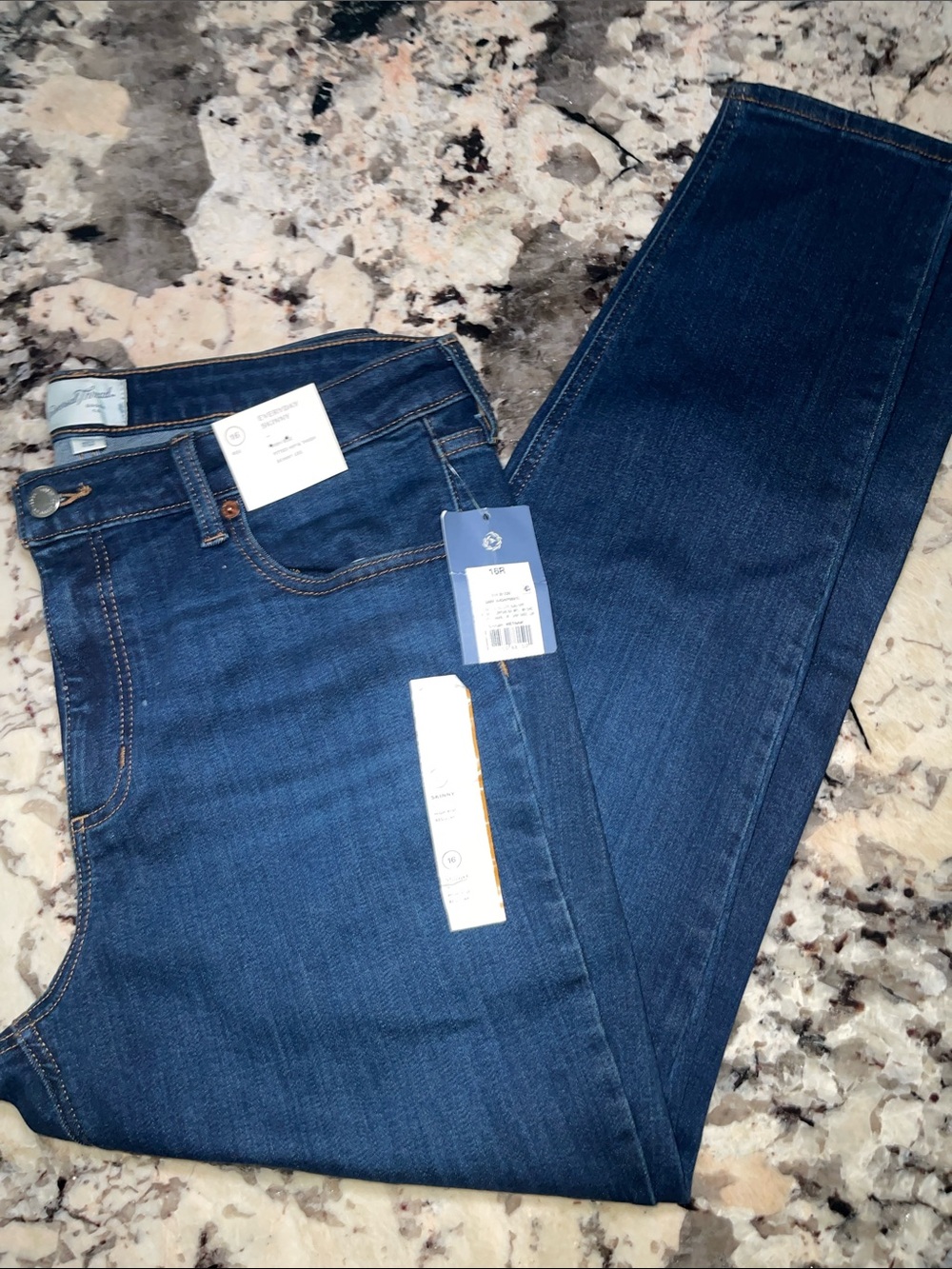 Universal Thread Dark Indigo High-Rise Women's Jeans